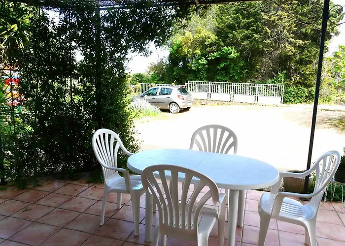 Un Coin De Campagne A 4Km De La Mer Pour 4 A 6 Personnes